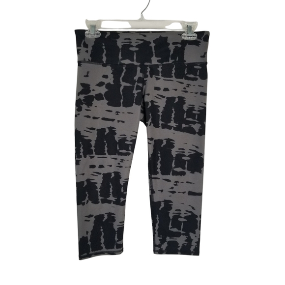 Alo Yoga High Waist Airbrush Tie Dye Capri Leggings Size S Black Gray - Picture 2 of 12